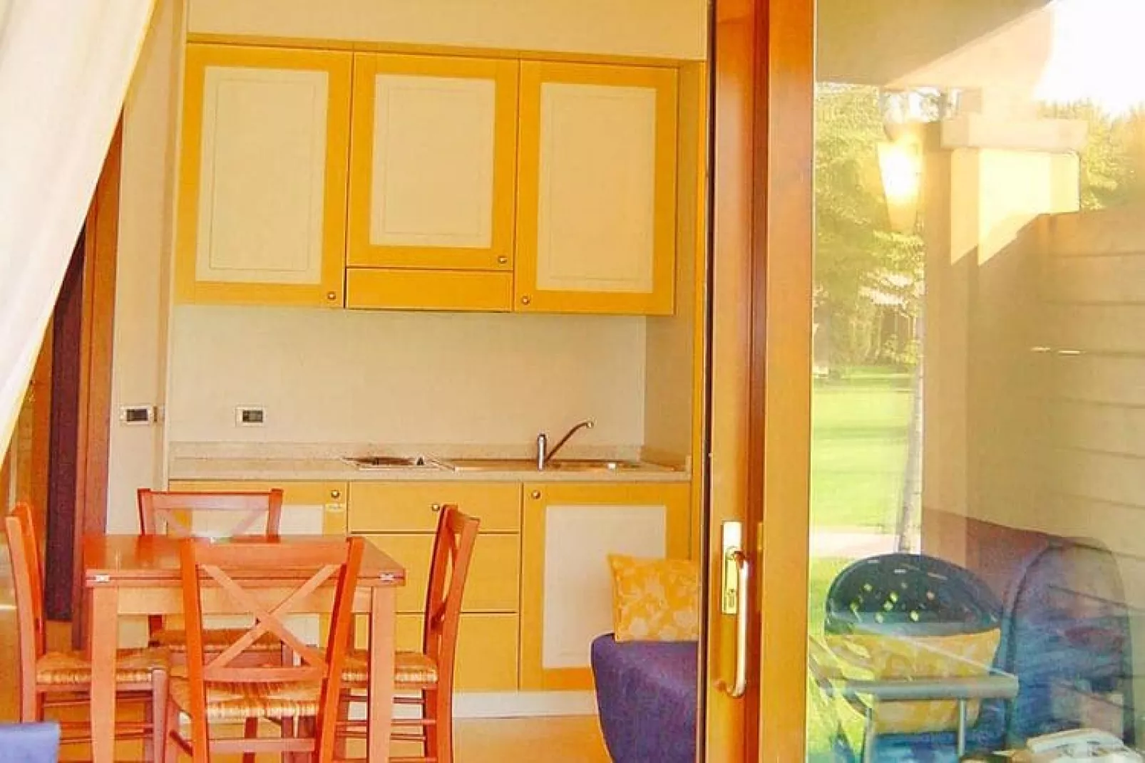 Front Lake Resort Le Corti del Lago Padenghe-APX-G4 / A3 4 Paxe-Living room
