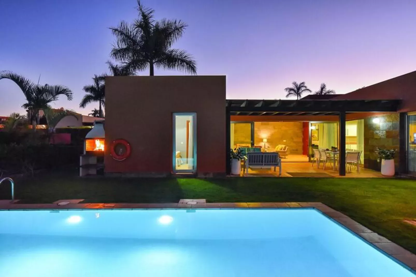 Par 4 Villa 21-Exterior summer