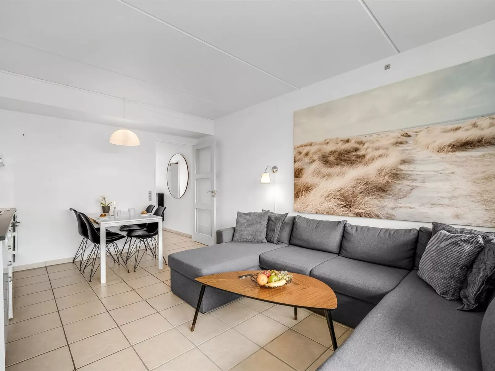 "Ellyn" - 250m from the sea-Inside