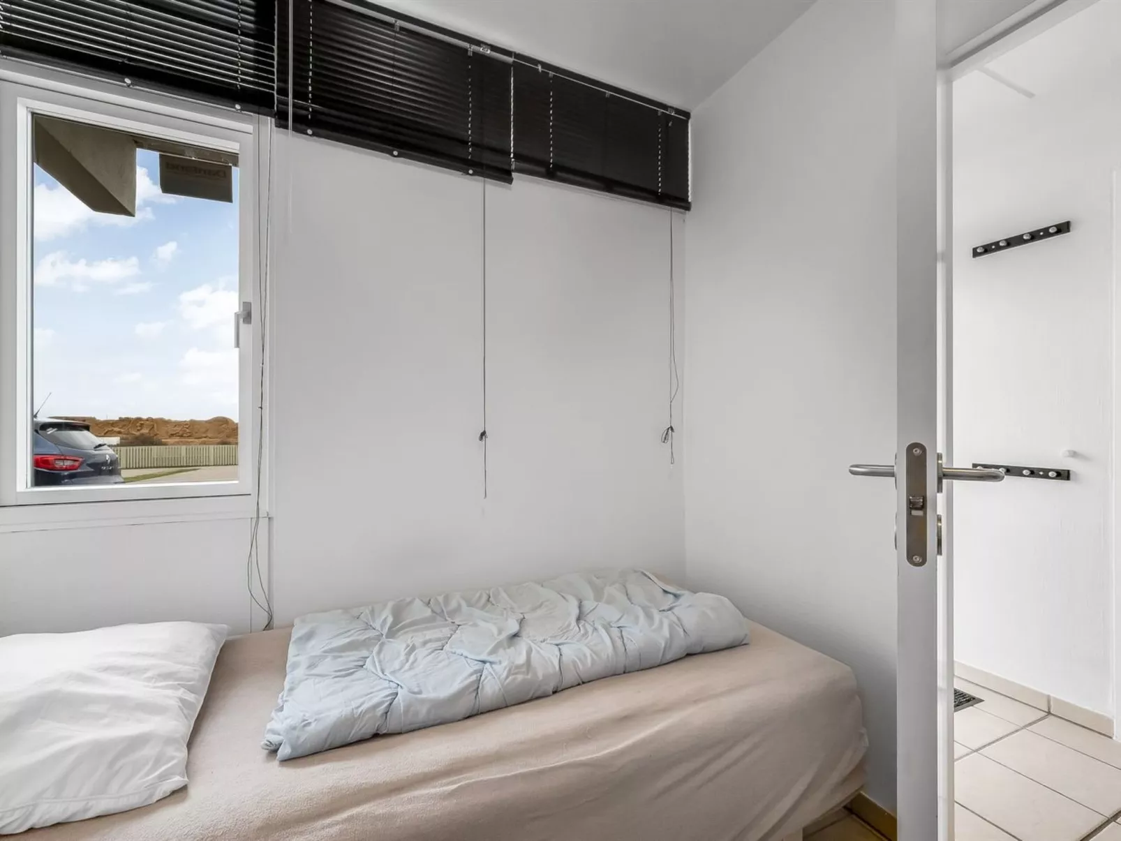 "Ellyn" - 250m from the sea-Inside