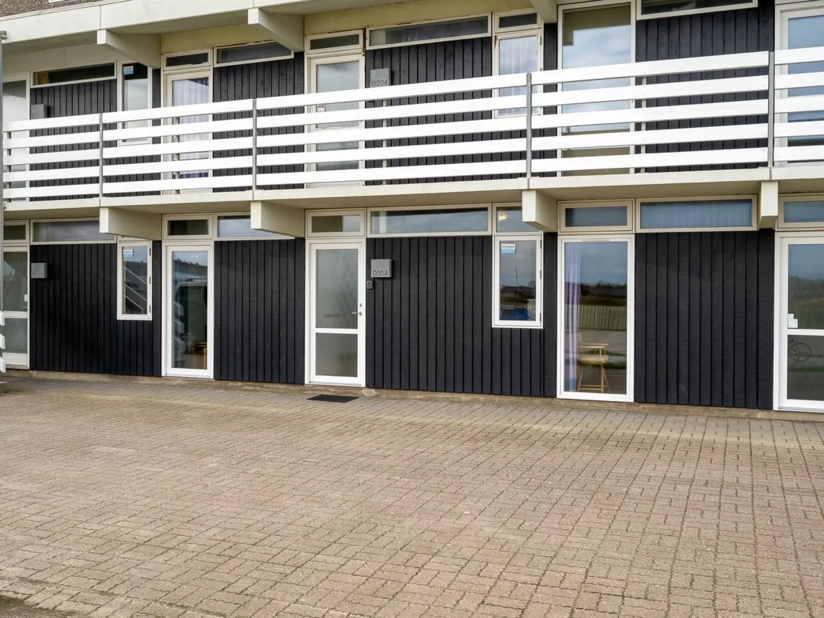 "Ellyn" - 250m from the sea-Outside