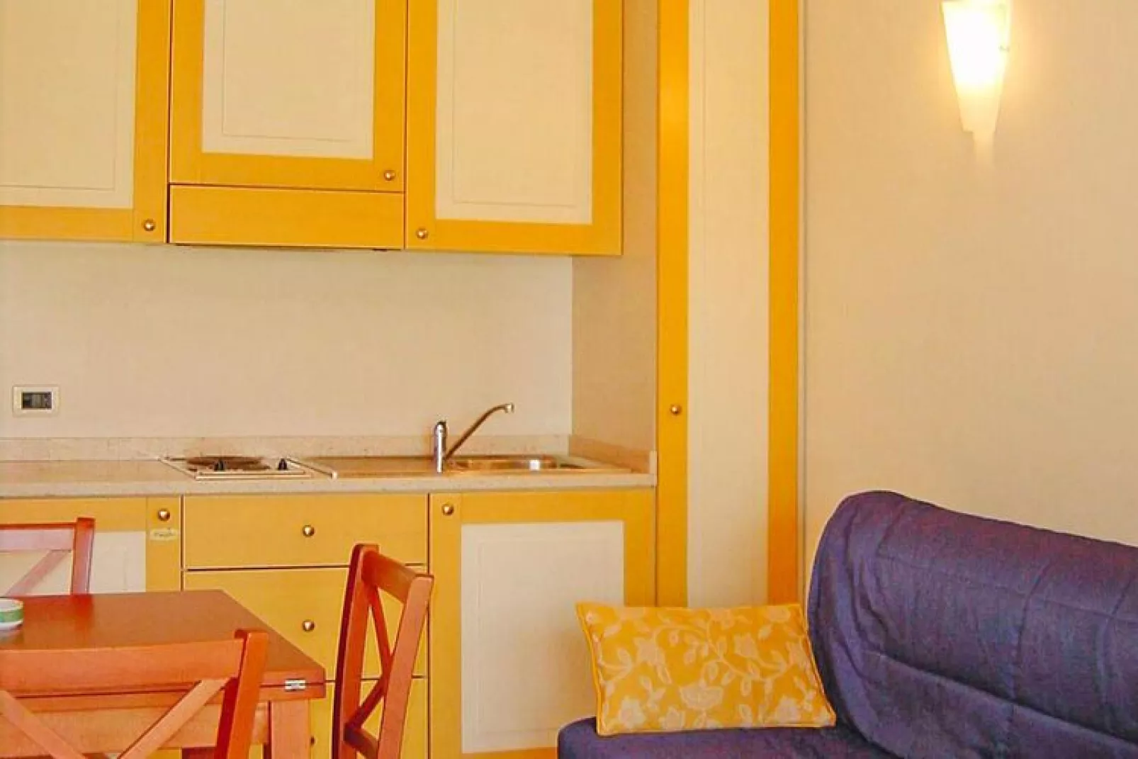 Front Lake Resort Le Corti del Lago Padenghe-APX-G4 / A3 4 Paxe-Living room