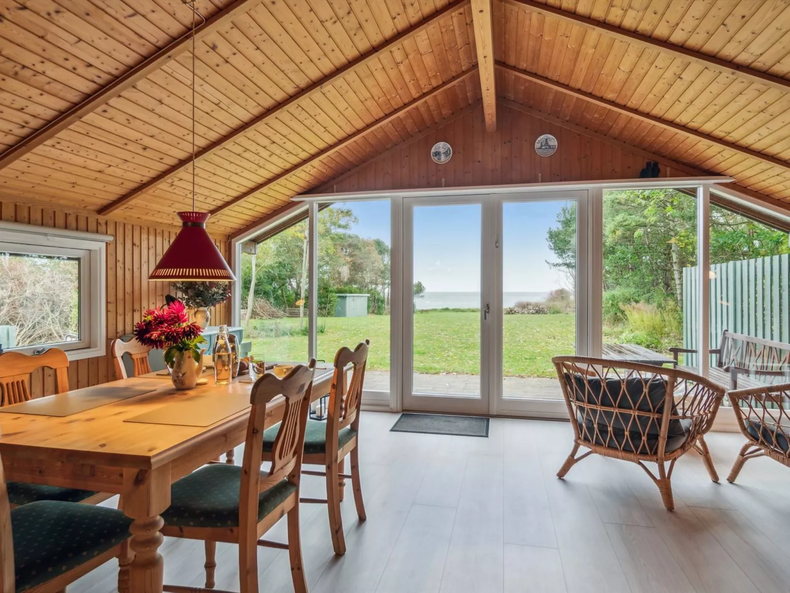 "Eyer" - 20m from the sea-Drinnen