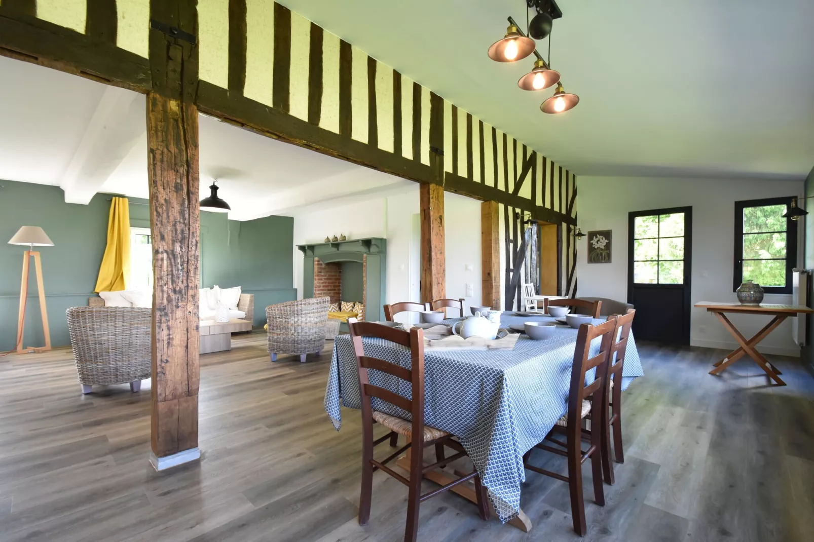 Grand Gîte-Dining room