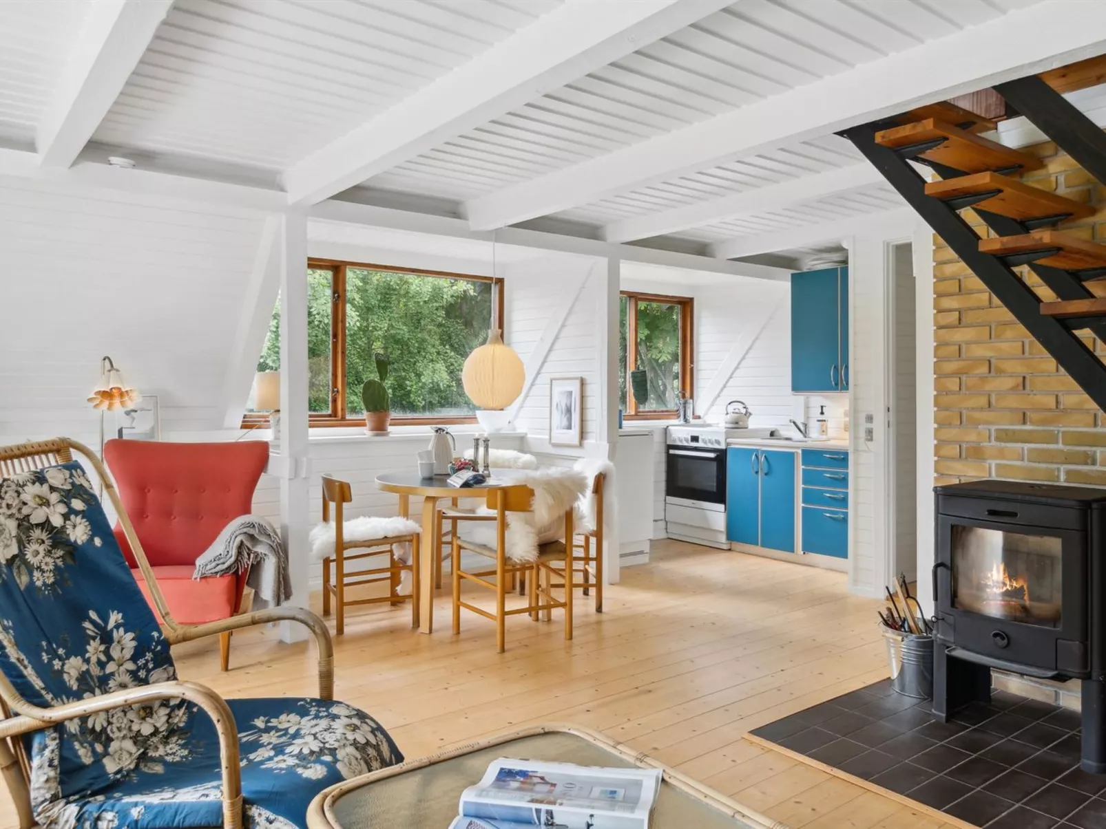 "Jouni" - 1.6km from the sea-Inside