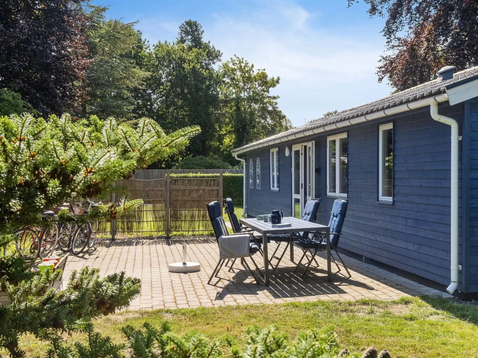 "Winona" - 300m from the sea-Outside