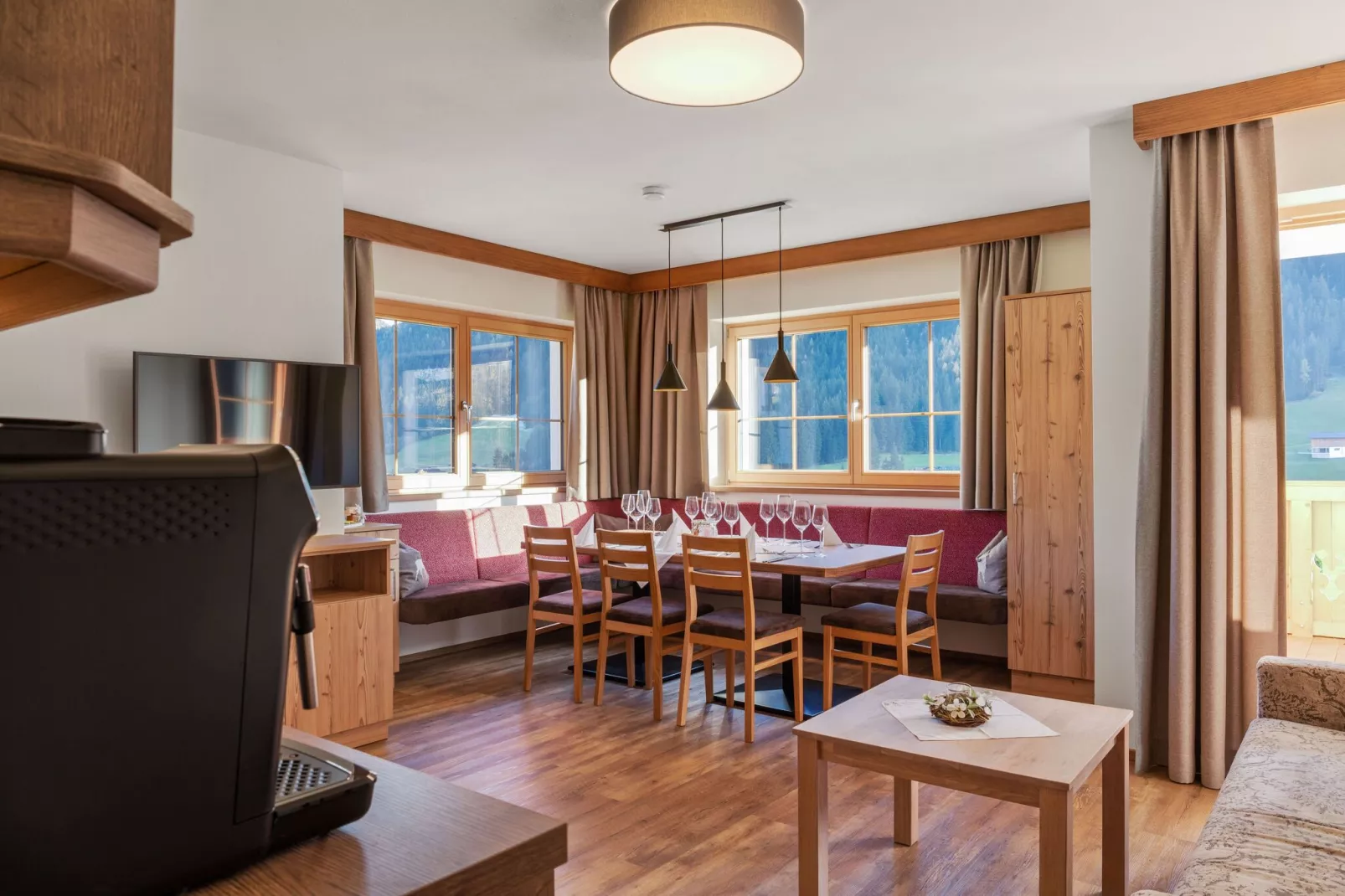 Salzach Appartement Wald-Dining room