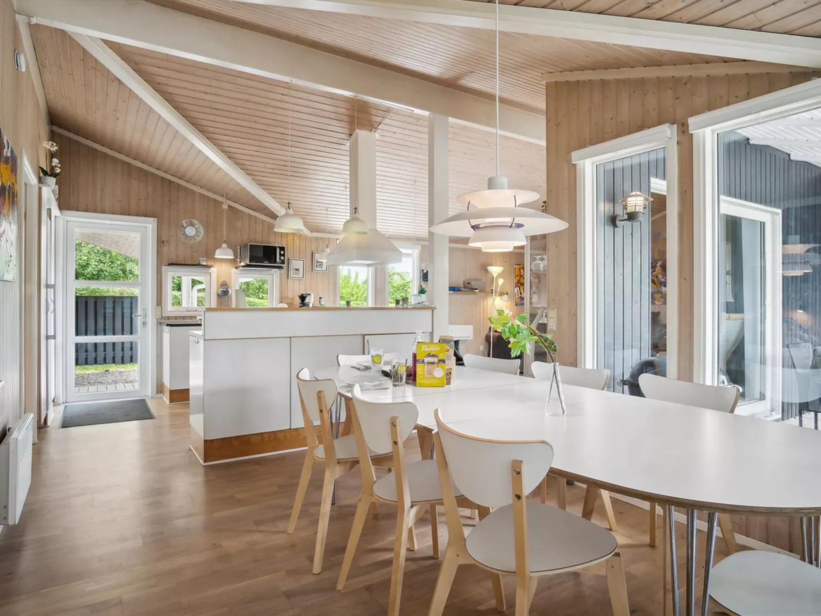 "Isto" - 250m from the sea