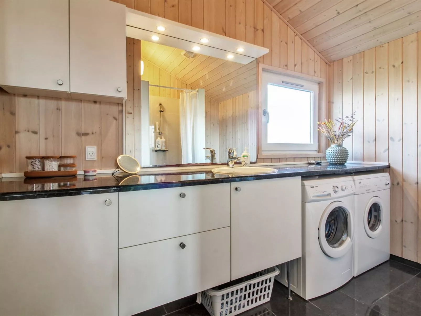 "Freda" - 400m from the sea-Inside