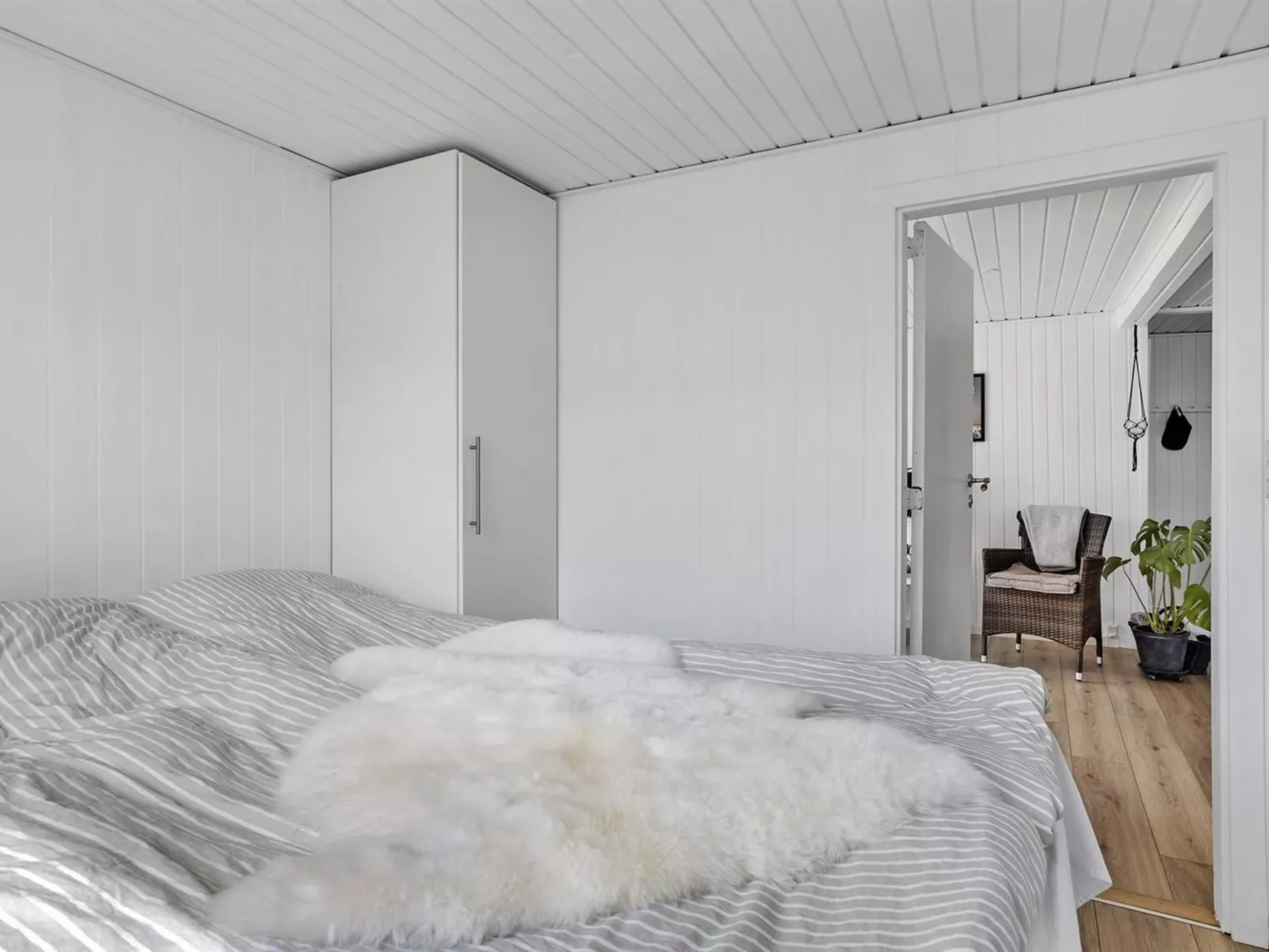 "Elisabeta" - 60m from the sea-Inside