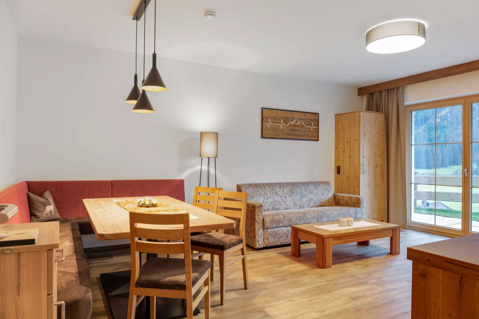 Salzach Appartement Wald-Dining room