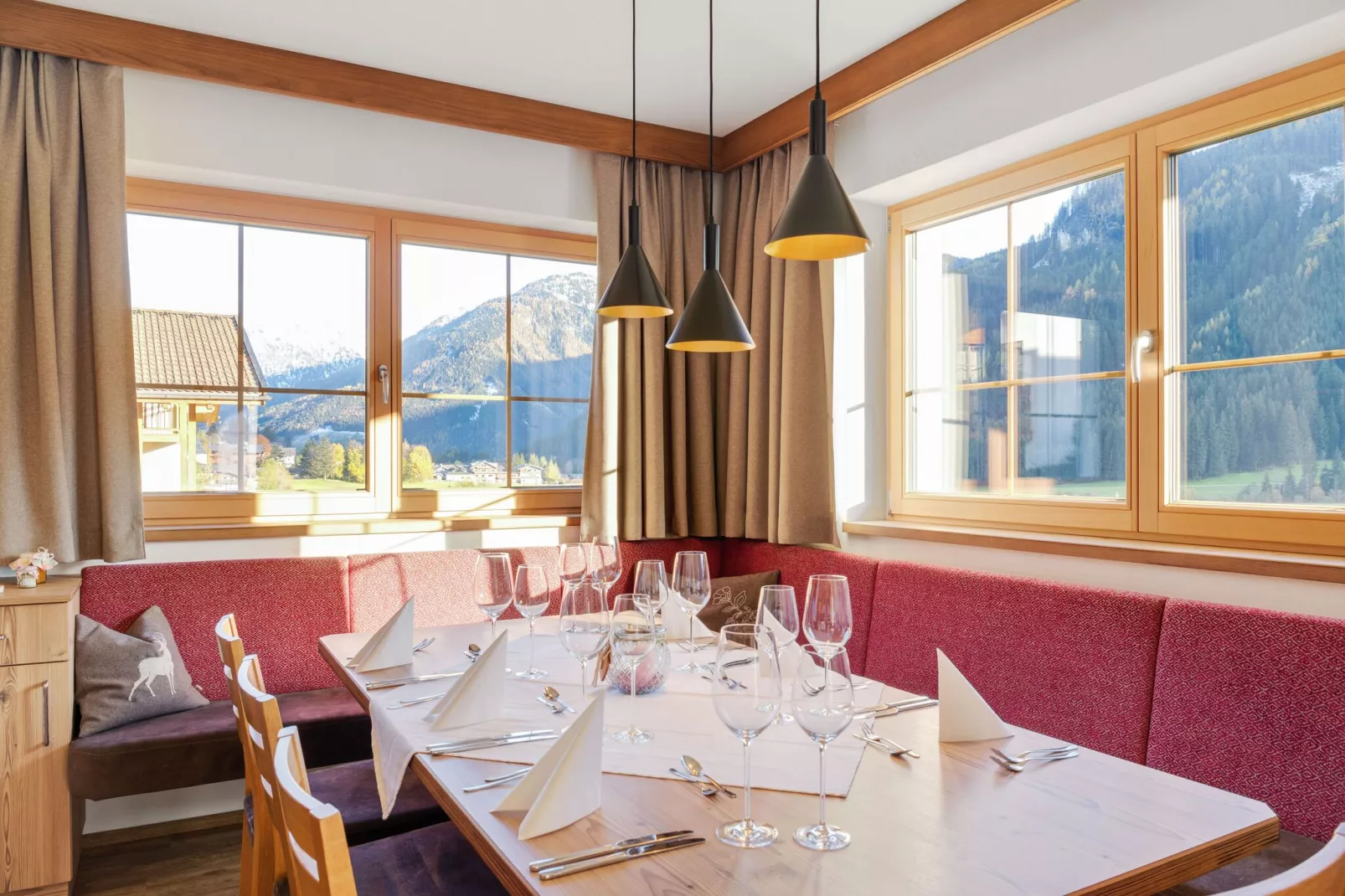 Salzach Appartement Wald-Dining room