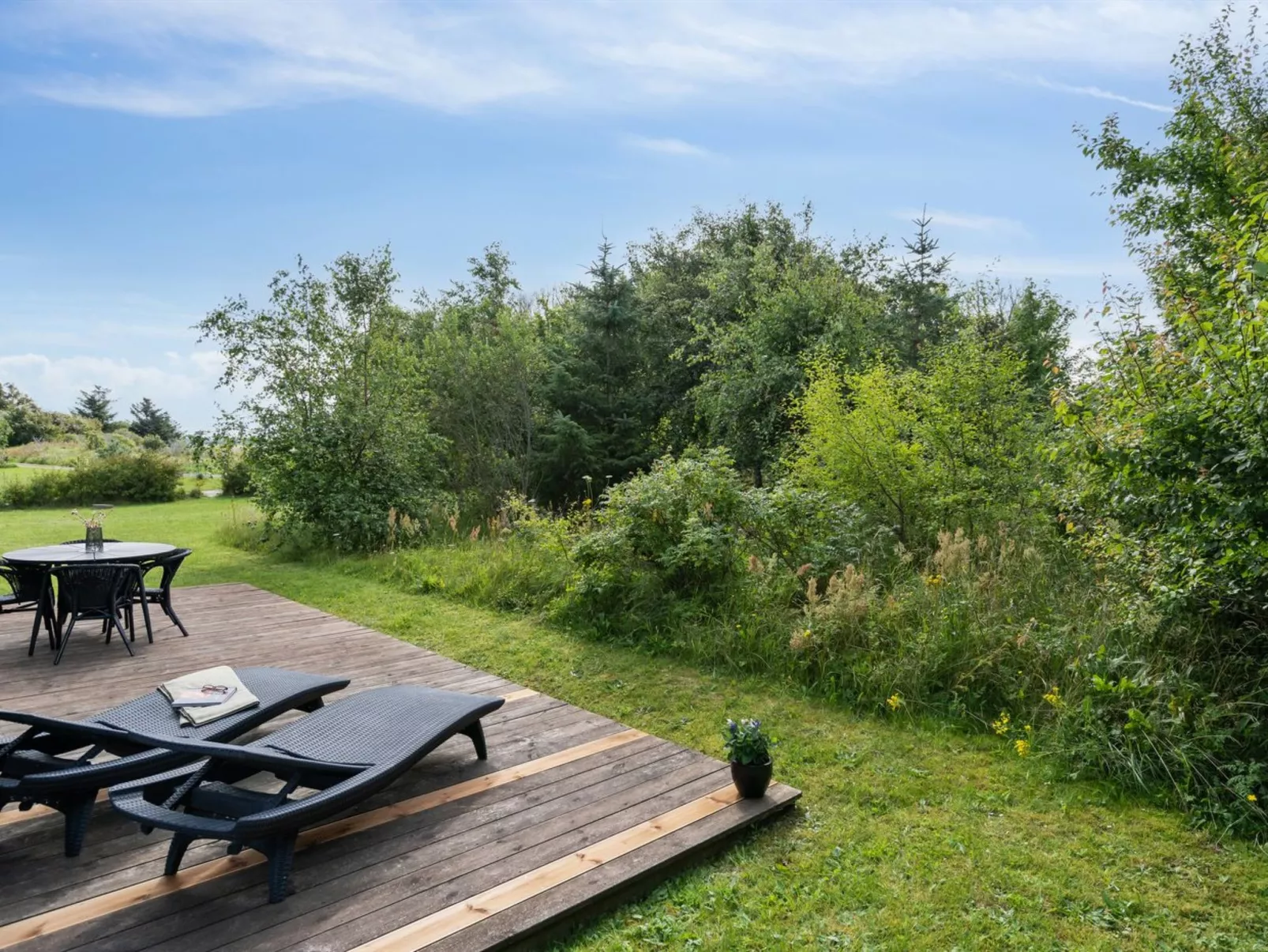 "Herdie" - 900m from the sea-Outside