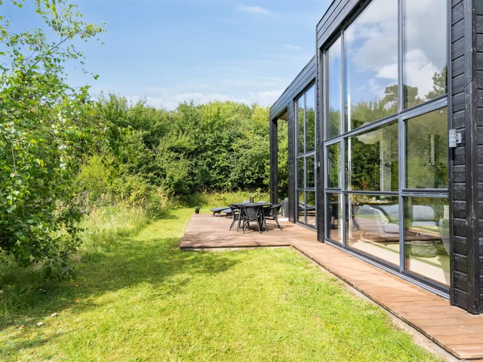 "Herdie" - 900m from the sea-Outside