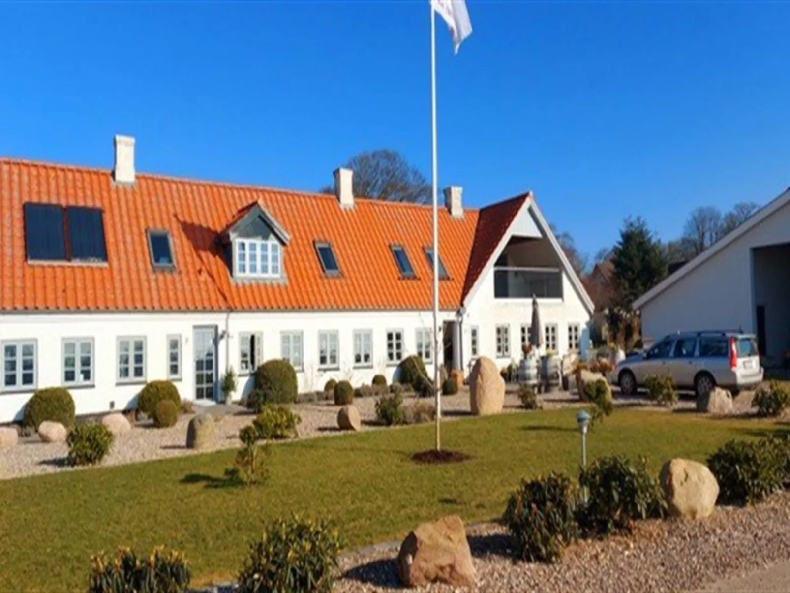 "Ehm" - 1km from the sea-Outside