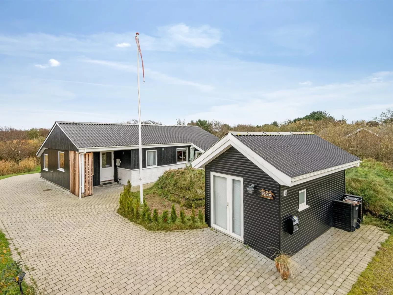 "Eloise" - 400m from the sea-Outside