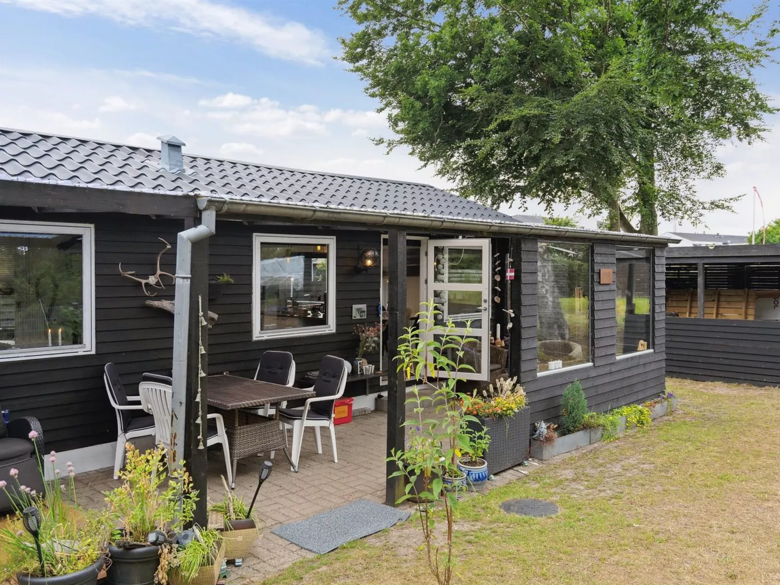 "Tjarven" - 300m from the sea-Outside