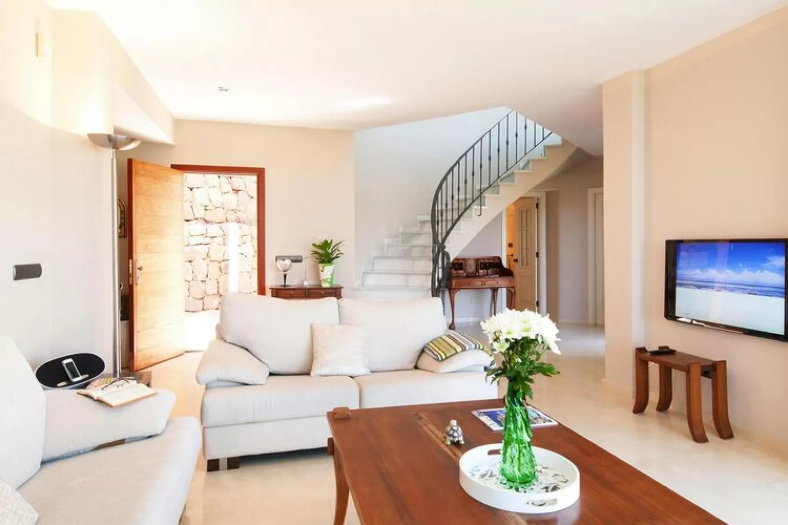 Los Lagos 5-Living room