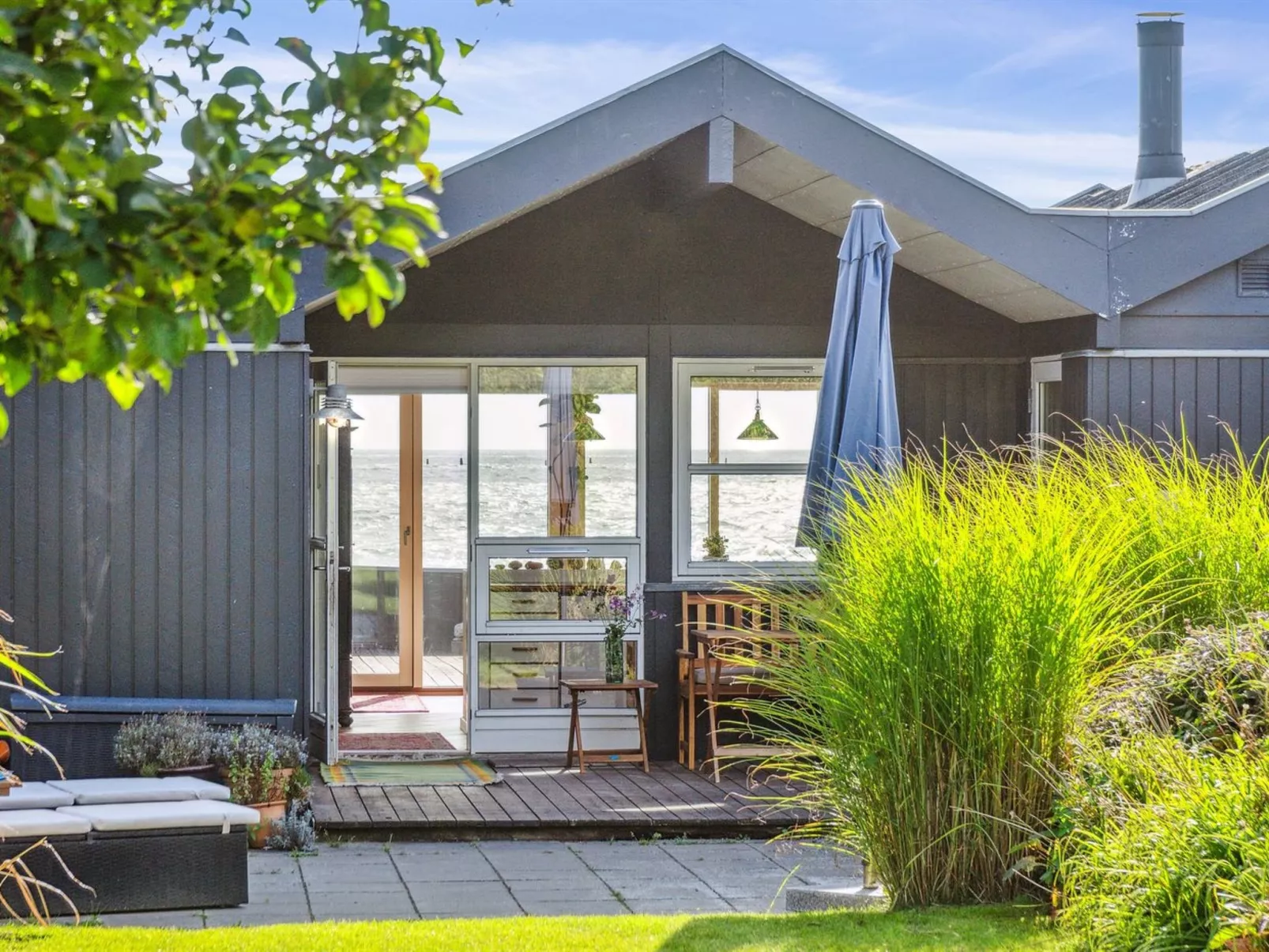 "Iivari" - 70m from the sea-Outside
