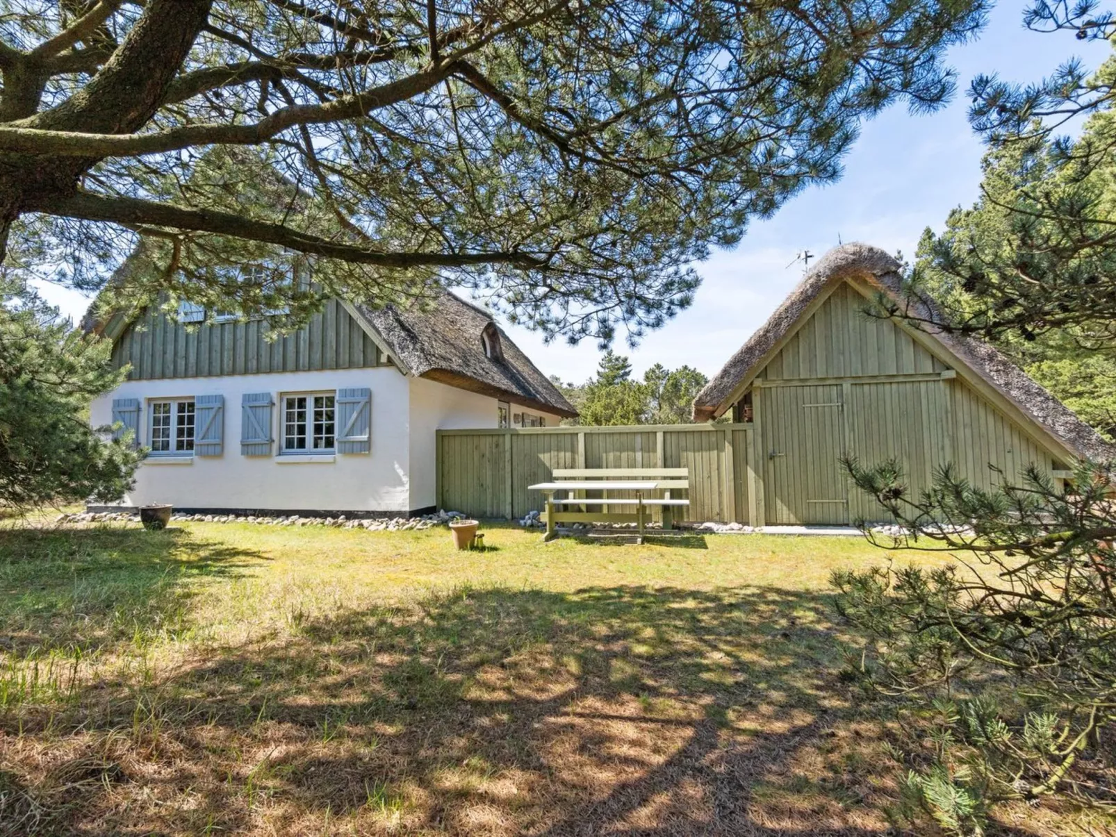 "Gravers" - 300m from the sea-Outside