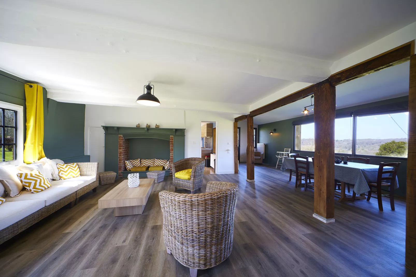 Chateau Bellevue-Living room