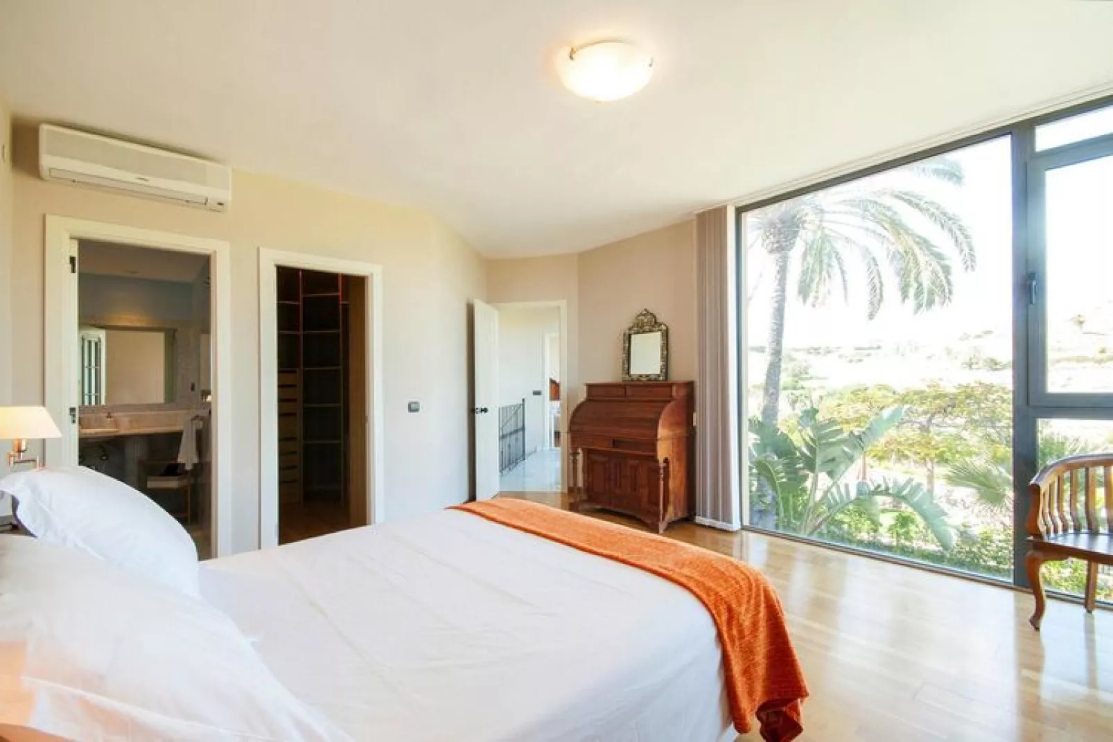 Los Lagos 5-Bedroom