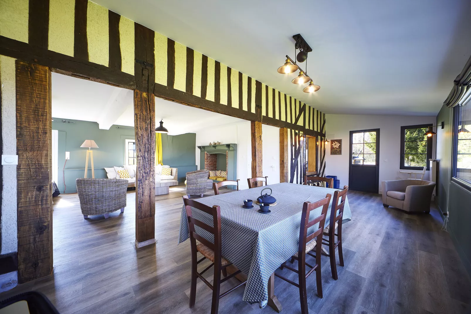 Chateau Bellevue-Living room