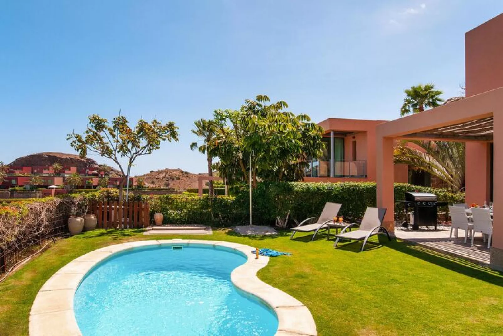 Los Lagos 5-Pool