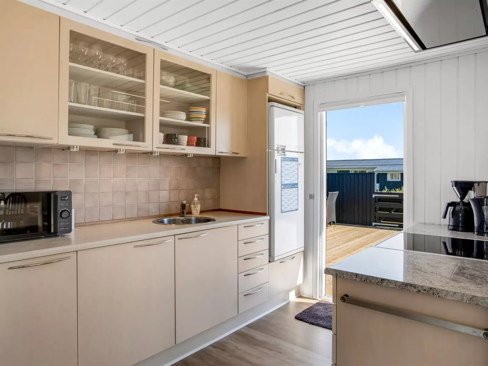 "Bentine" - 400m from the sea-Dedans
