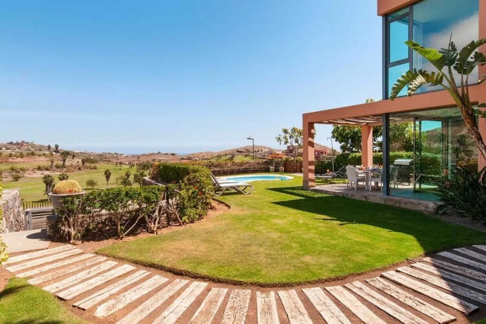 Los Lagos 5-Gardens summer