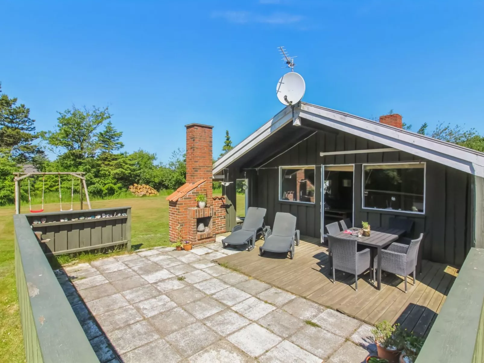 "Weland" - 800m from the sea-Outside