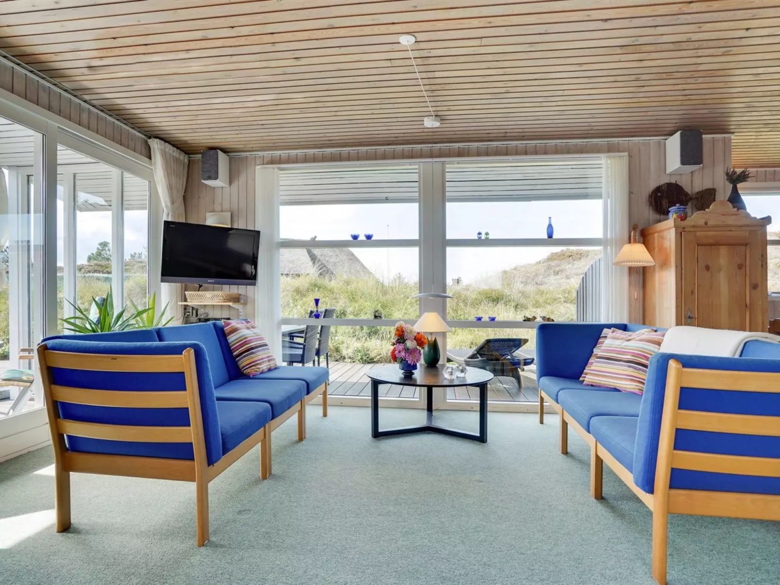 "Nashota" - 700m from the sea-Inside