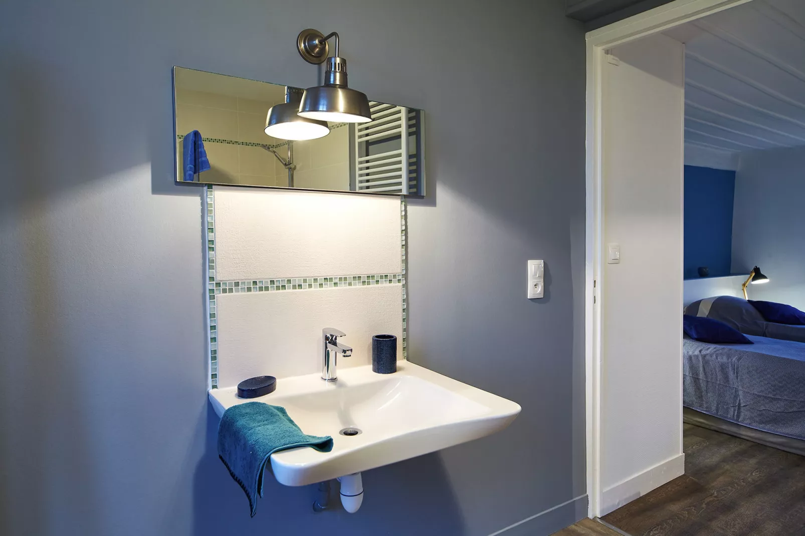 Chateau Bellevue-Bathroom
