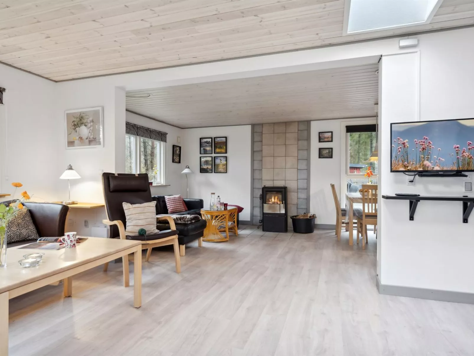 "Harthe" - 800m from the sea-Drinnen