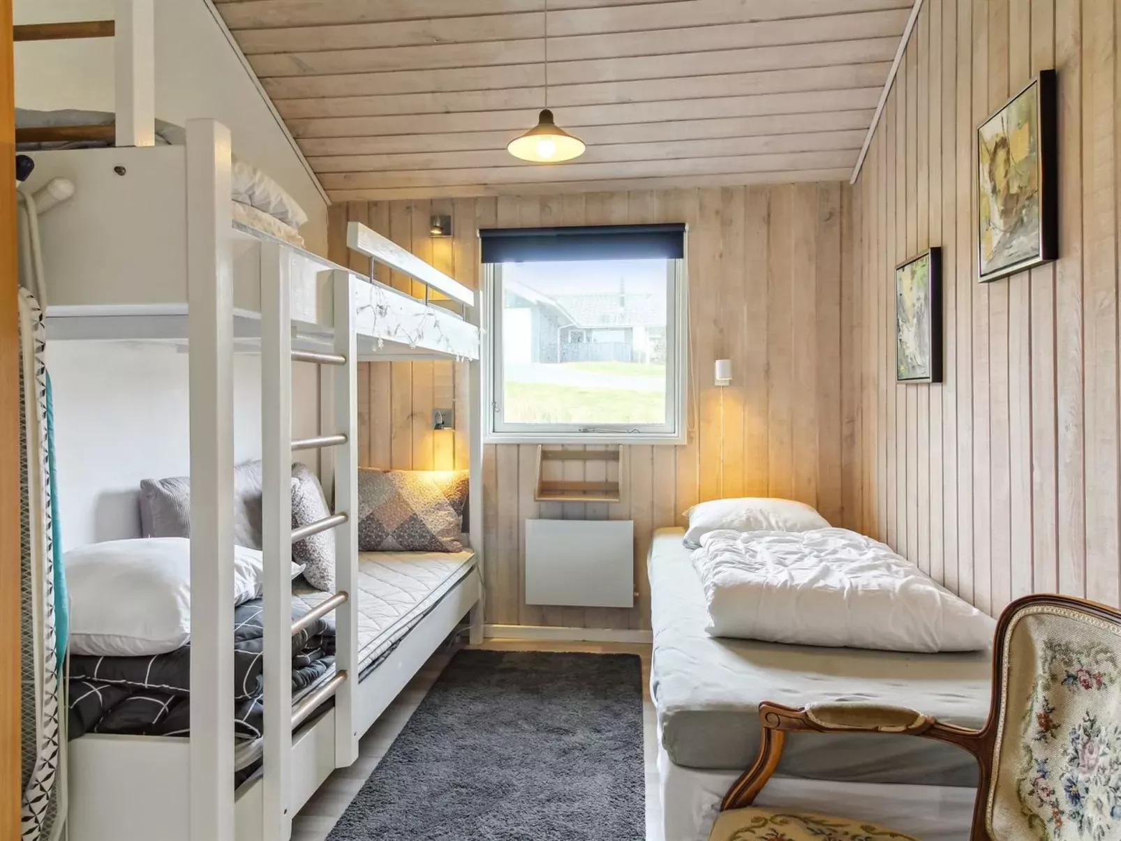 "Aike" - 400m from the sea-Drinnen