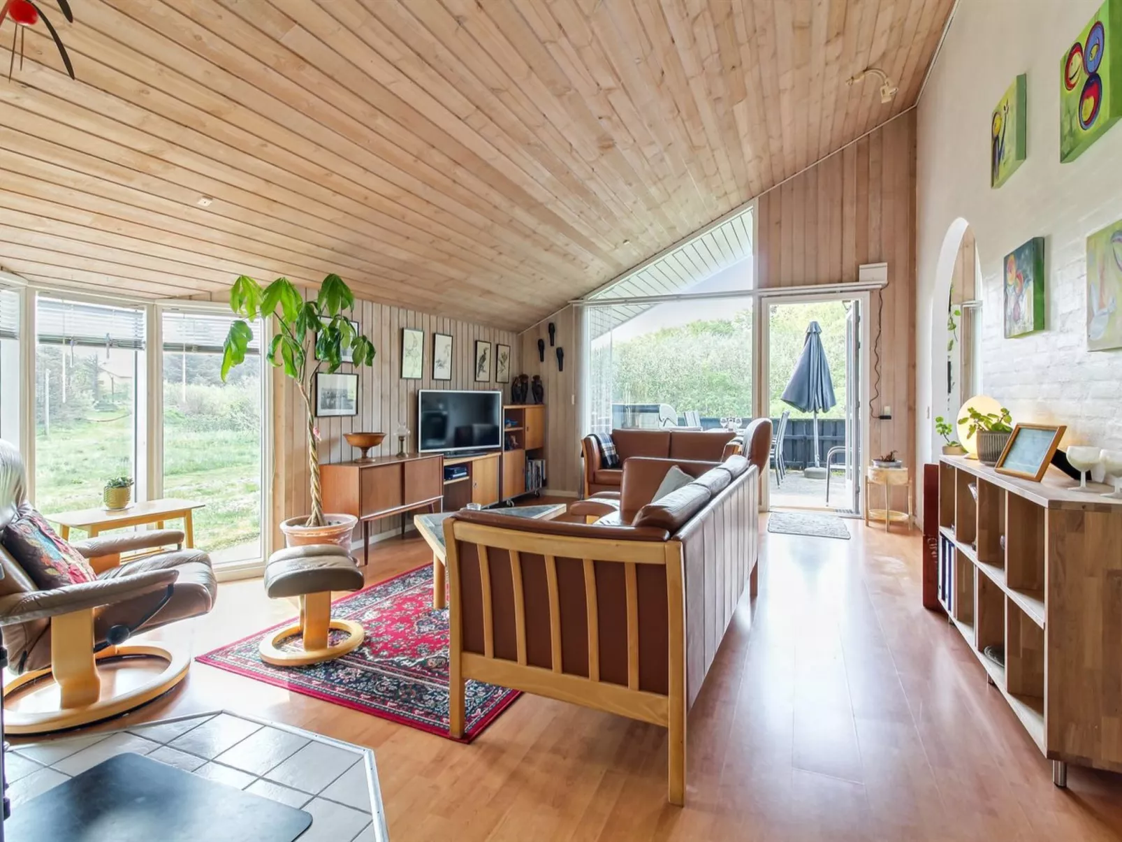 "Aike" - 400m from the sea-Drinnen
