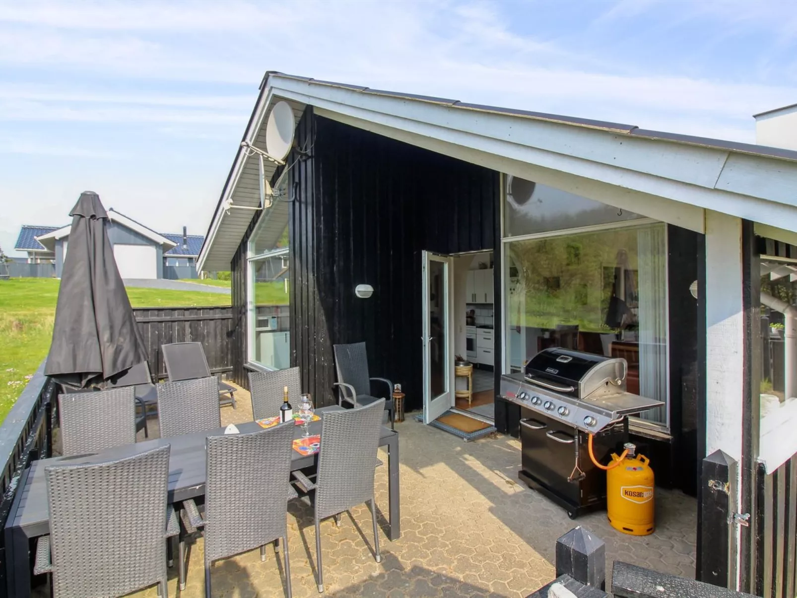 "Aike" - 400m from the sea-Draußen