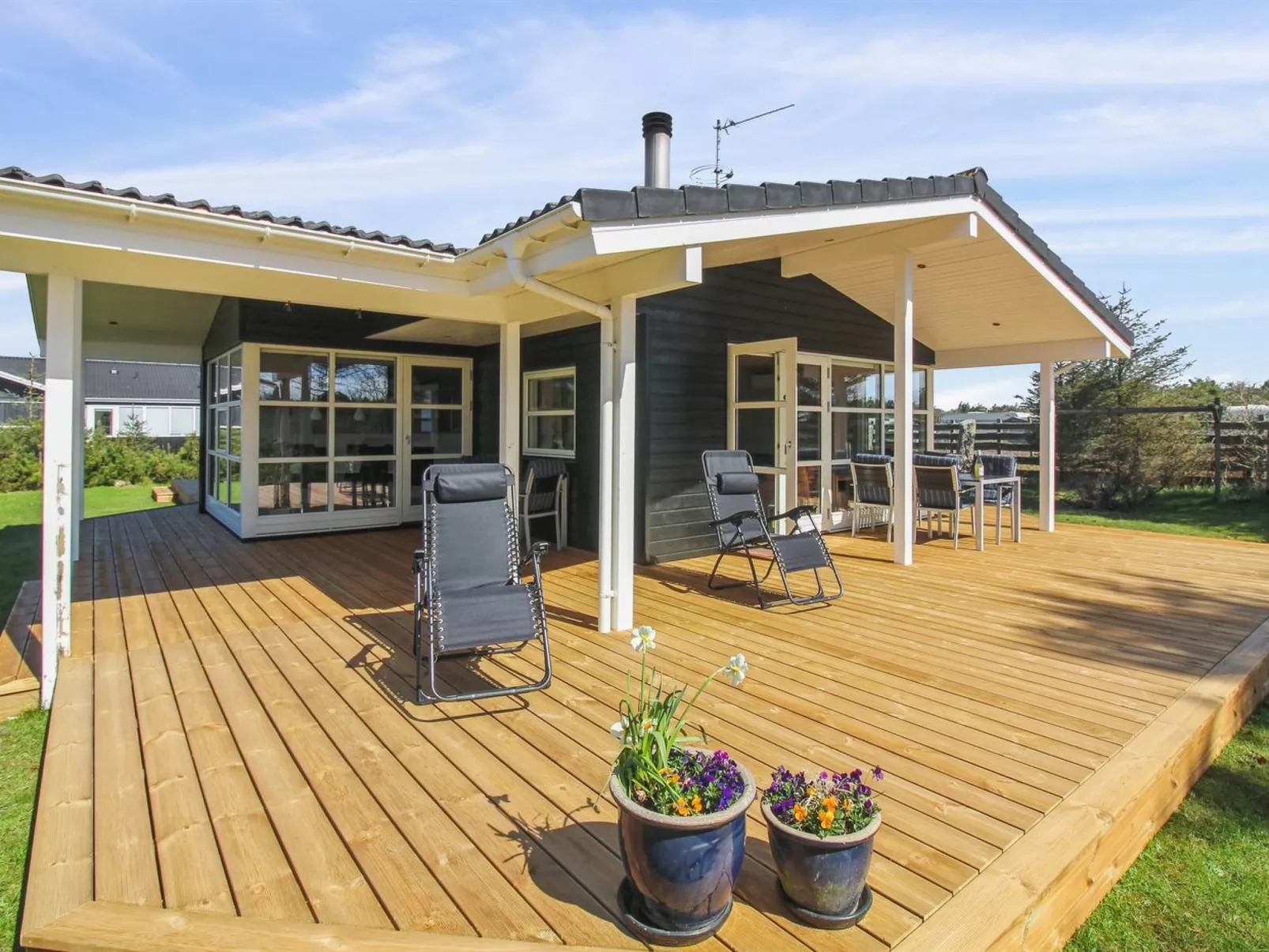 "Troels" - 750m from the sea-Outside