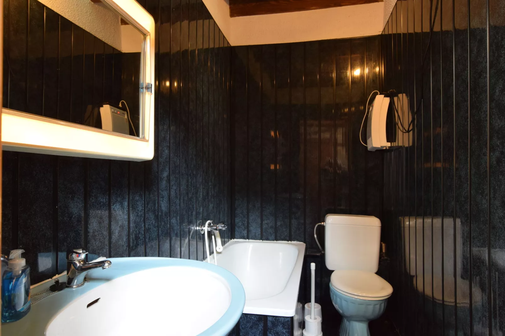 La Belle Jardinière-Bathroom