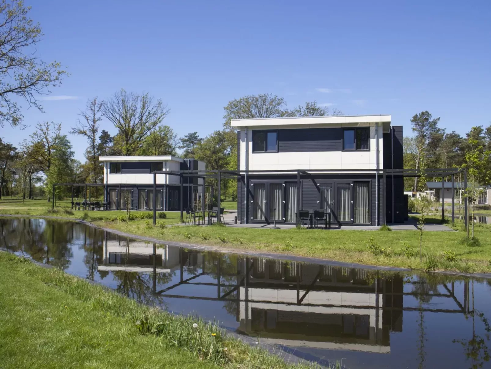 Pavilion l'etage Sauna 10-Draußen