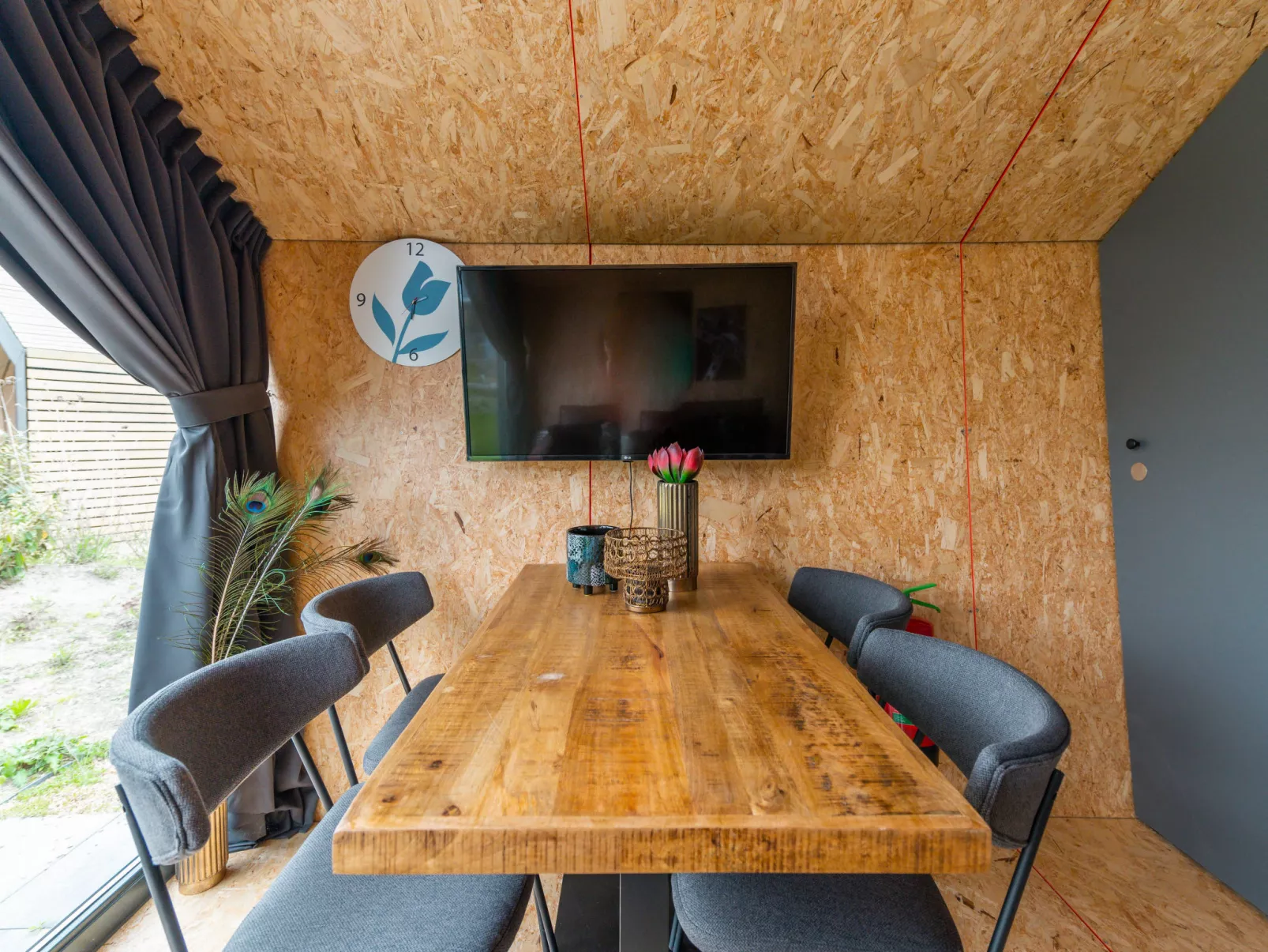 Solo Retreat 4-Inside