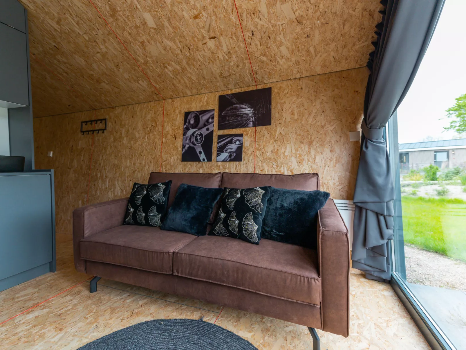 Solo Retreat 4-Inside