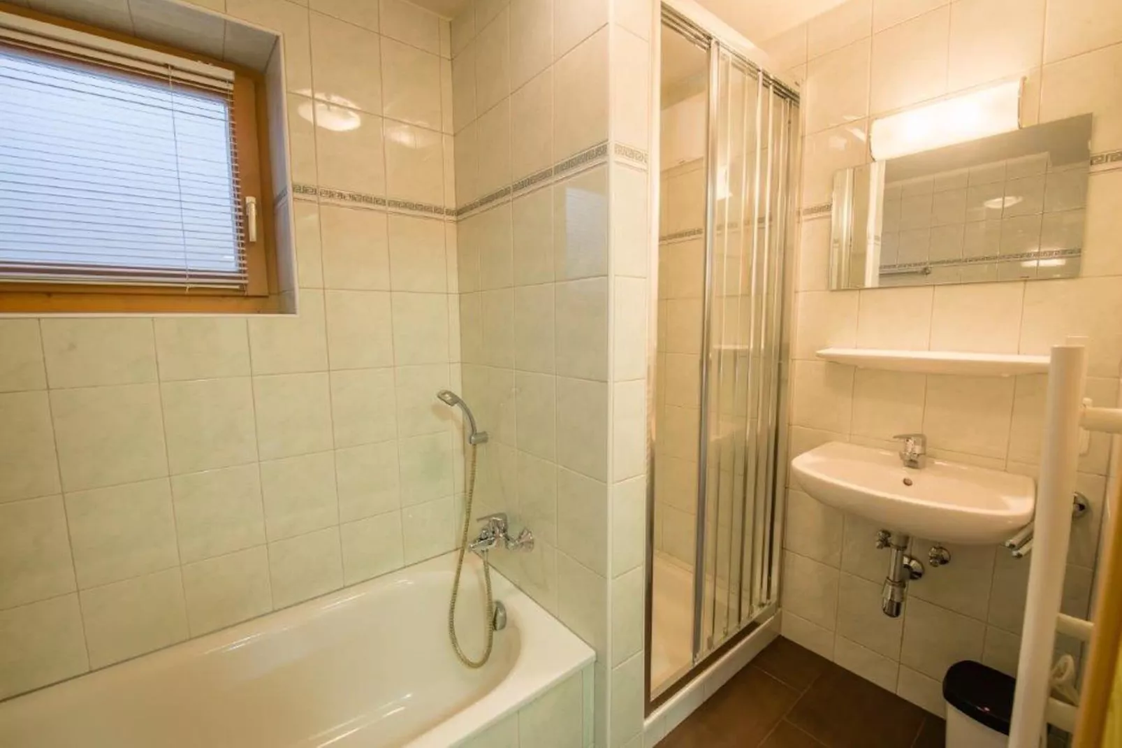 Chalets im Wald-Bathroom