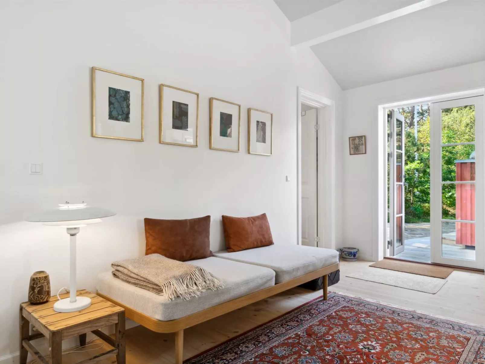 "Nayati" - 60m from the sea-Inside