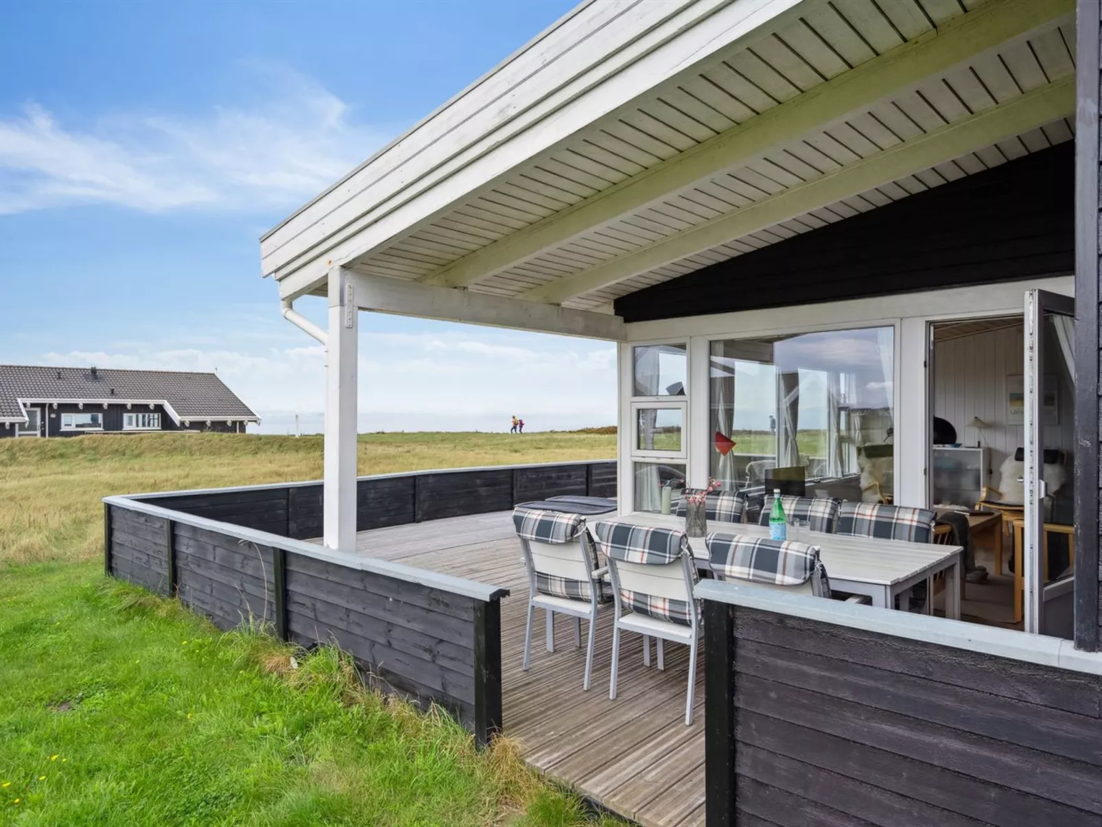 "Dyri" - 75m from the sea-Outside