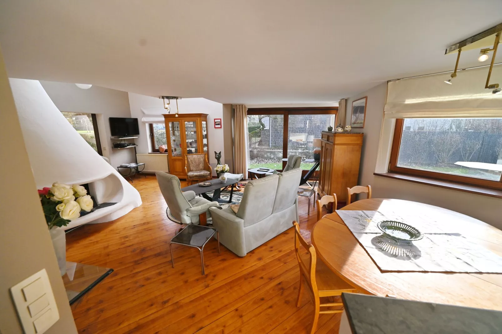 Symon Lodge-Living room