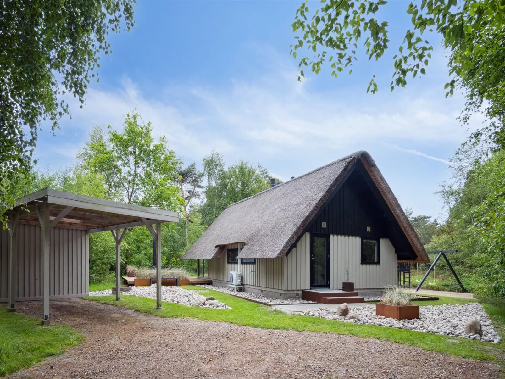 "Aghwith" - 1.2km from the sea-Outside