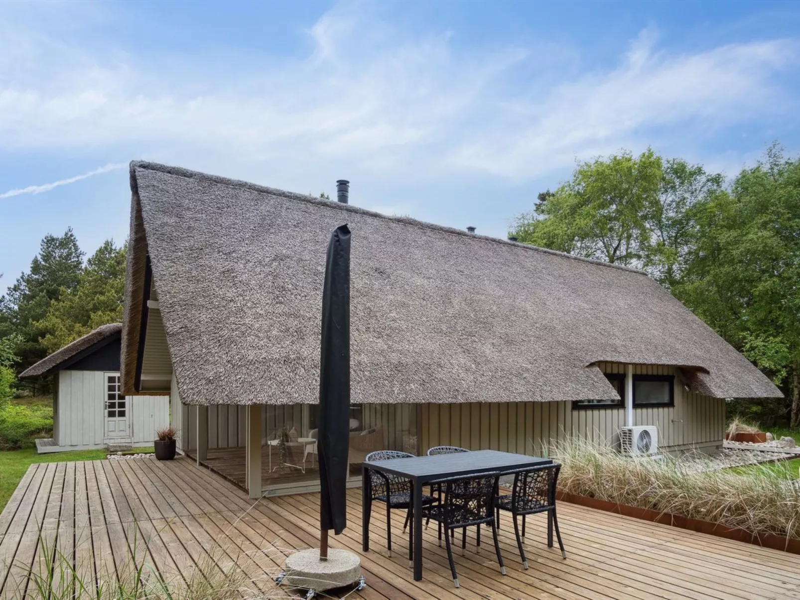 "Aghwith" - 1.2km from the sea-Outside