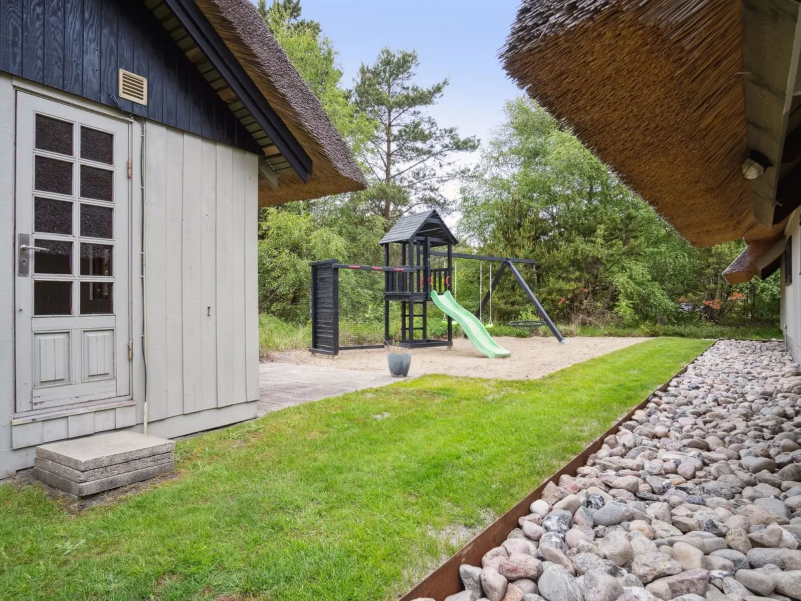 "Aghwith" - 1.2km from the sea-Outside