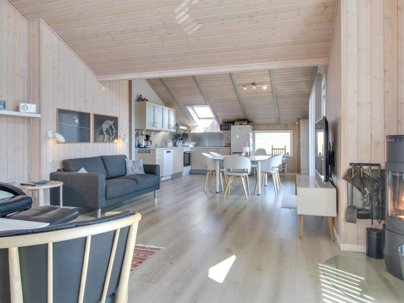 "Aska" - 400m from the sea-Dedans